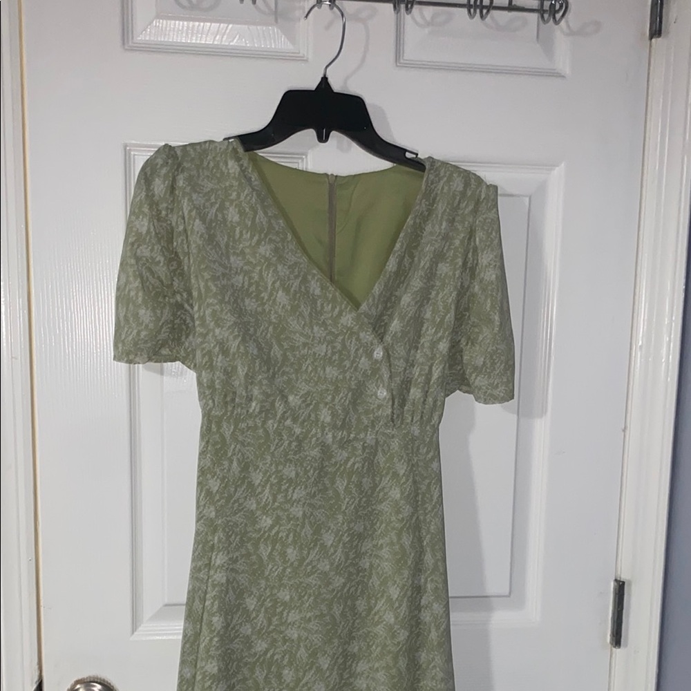 Elegant Green Floral Dress